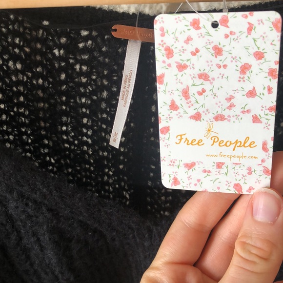 Free people Moonbeam cropped sweater in Black - Picture 3 of 4